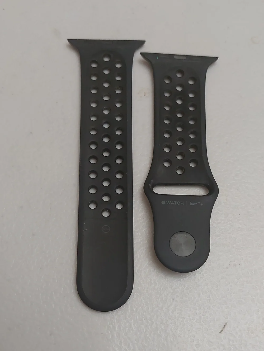 Genuine Apple Nike Black Watch Sport Band 42mm S/M